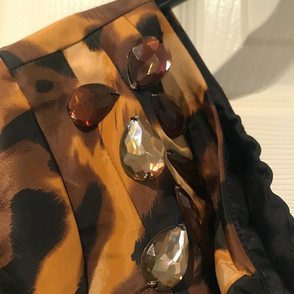 NWT - Chic One Shoulder Animal/Leopard Print Blouse (fits more like a size 12) - Picture 4 of 5